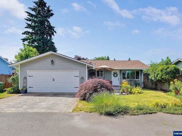 662 Wilson St, Woodburn, OR 97071