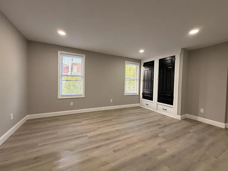 516 E Marshall St #1 — Photo 6