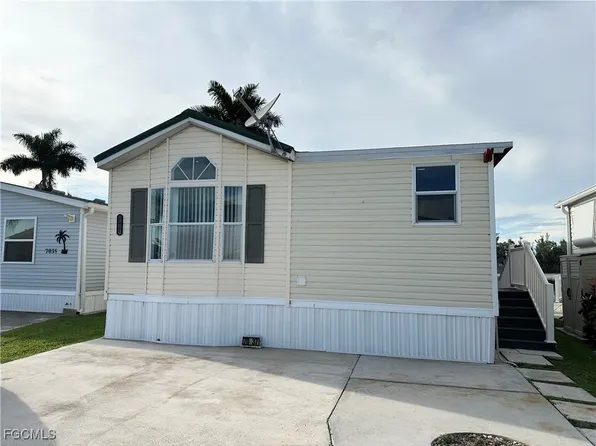 7037 Armadillo Way, Fort Myers, FL 33967