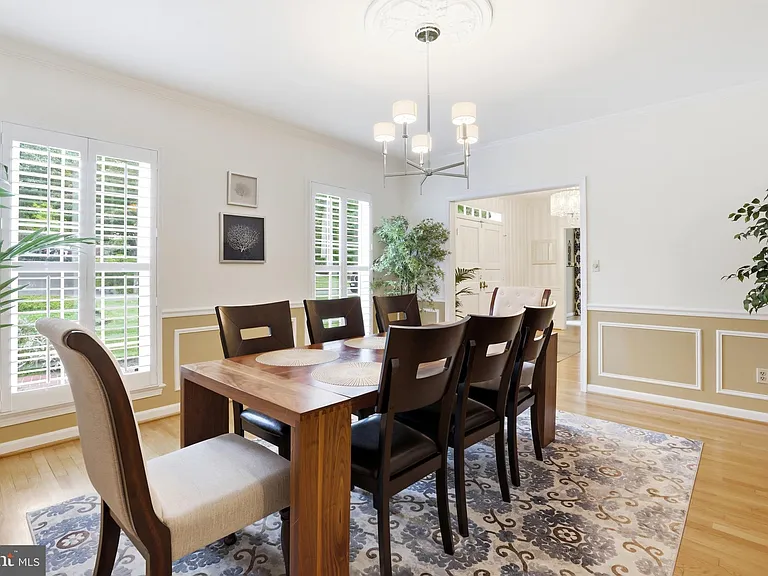 7715 Crossover Dr — Photo 13