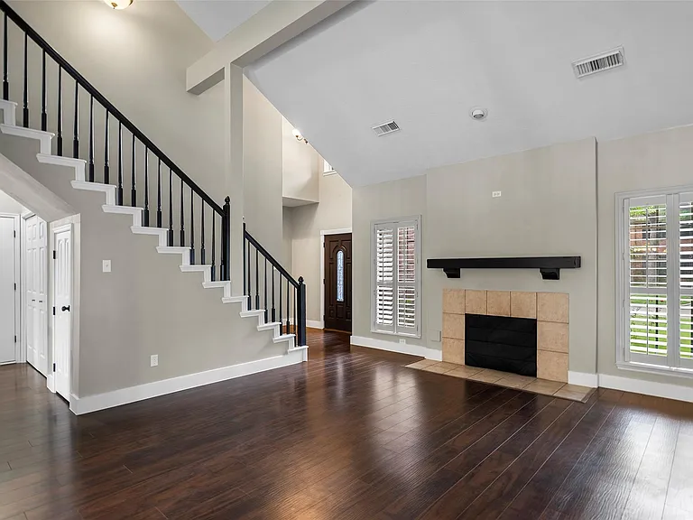 7914 Millbrook Dr — Photo 6