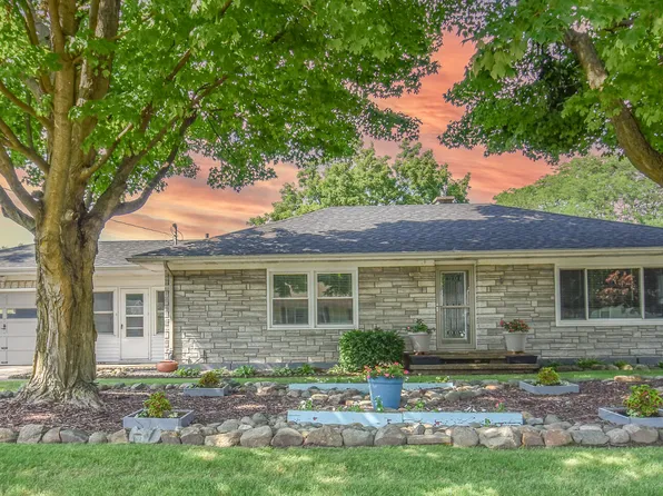 30 Cardinal Dr, Coldwater, MI 49036