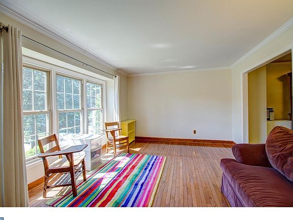 2nd image of 25 Winding Hill Dr