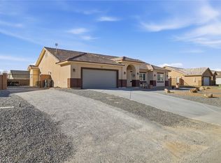 4800 Honey Locust Dr, Pahrump, NV 89061