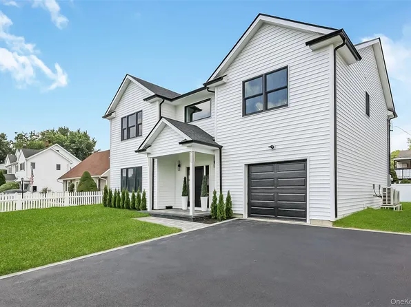 12 Slate Lane, Levittown, NY 11756