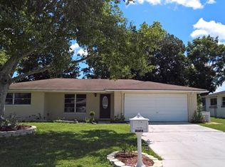 10706 Ixora Ln, Port Richey, FL 34668