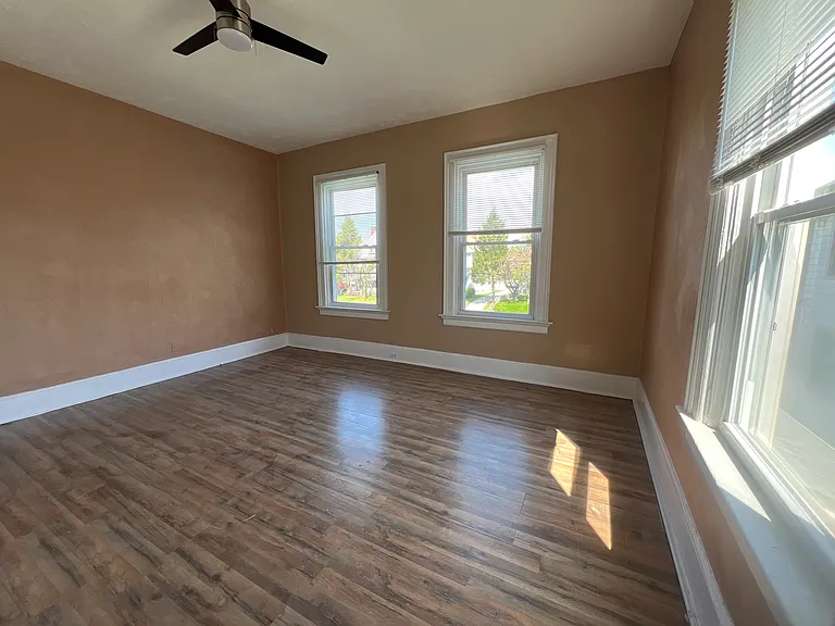 1839 Hopkins Ave — Photo 8