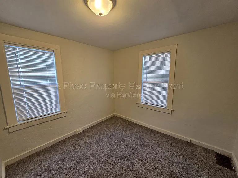 338 La Motte Ln — Photo 9