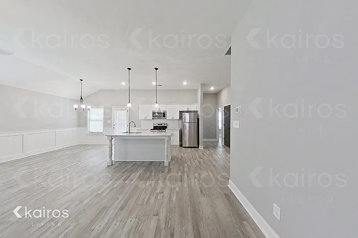 4 bed, 2.0 bath, 1750 sqft, $2,075 — Photo 4