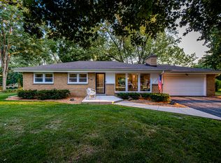 16465 Golf Pkwy, Brookfield, WI 53005