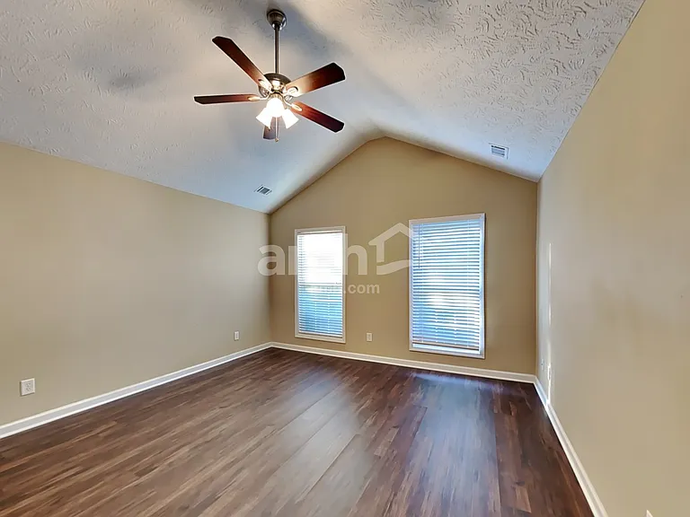 360 Dunagan Dr — Photo 8