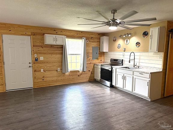 4th image of 7124 N Century Blvd