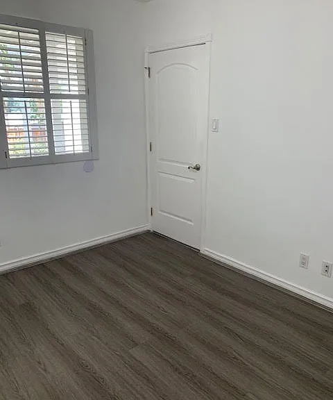 244 W Fernfield Dr #2 — Photo 2