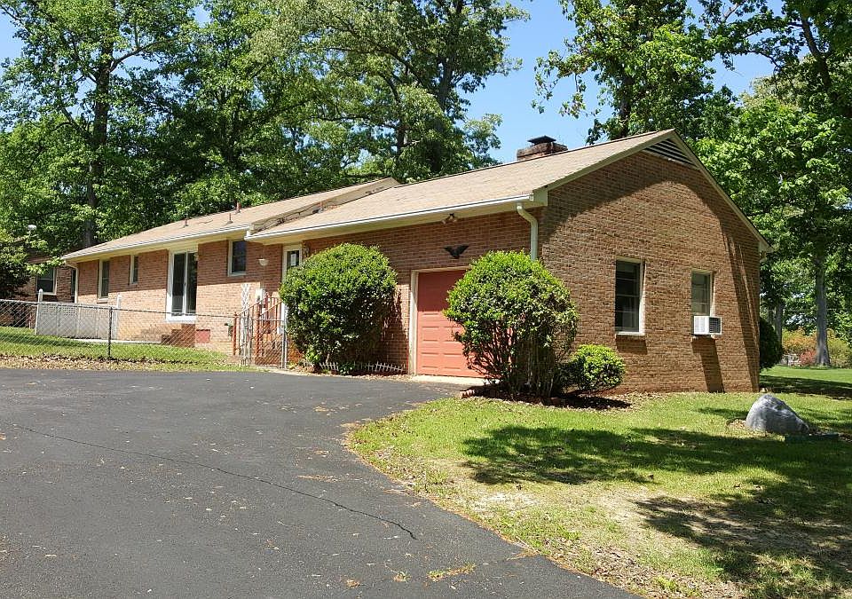 Driveway & back/South