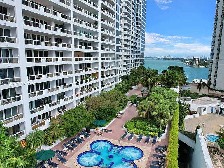 1717 N Bayshore Dr #A-1132 — Photo 19