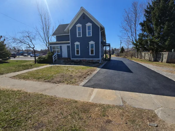 113 W Liberty St APT 1, South Lyon, MI 48178
