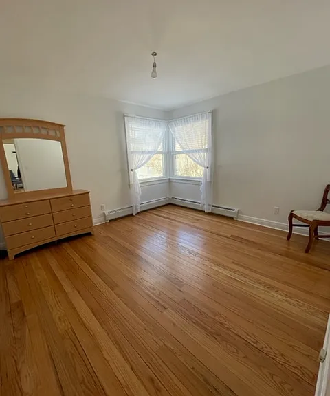 158 Windsor Ave — Photo 4