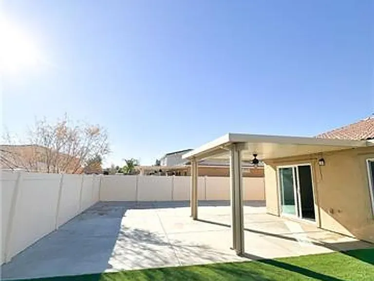 2463 Fernwood Ln — Photo 2
