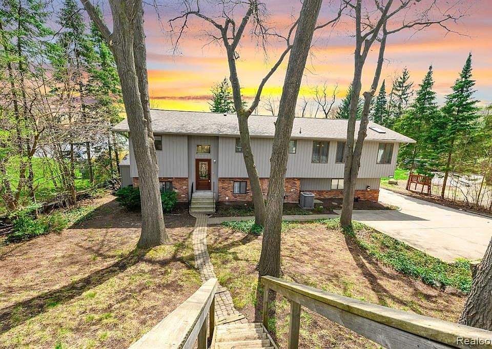 475 Indianwood Rd, Lake Orion, MI 48362 Zillow