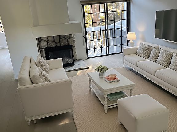 2nd image of 8152 Mainsail Dr Floor 2