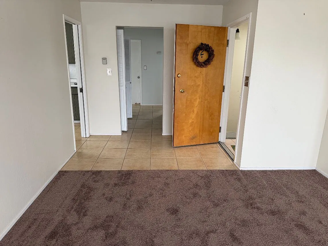 2 bed, 1100 sqft, $4,400 — Photo 4
