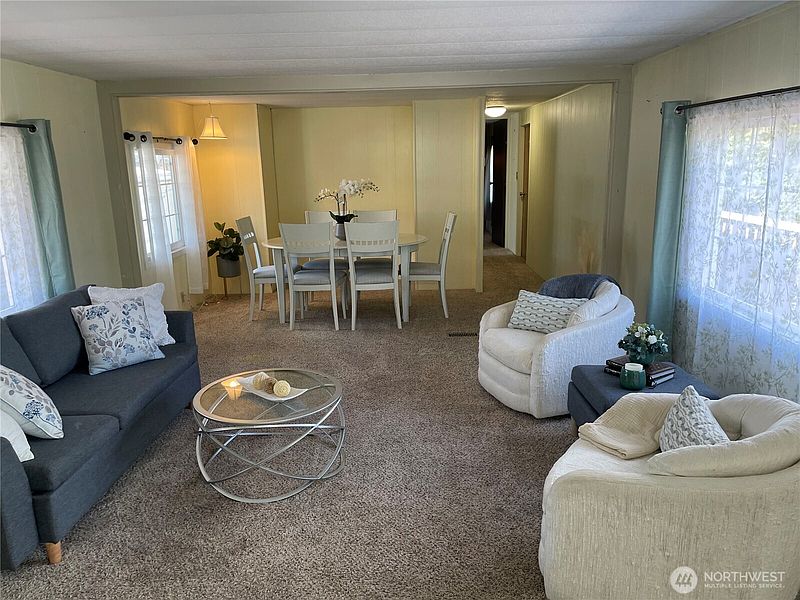 4th image of 600 NE Lincoln Drive #8