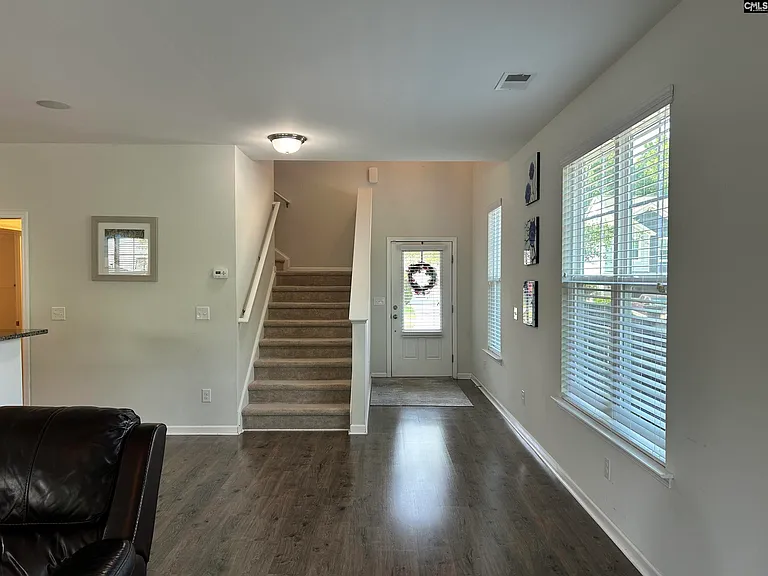 309 Lanyard Ln — Photo 5