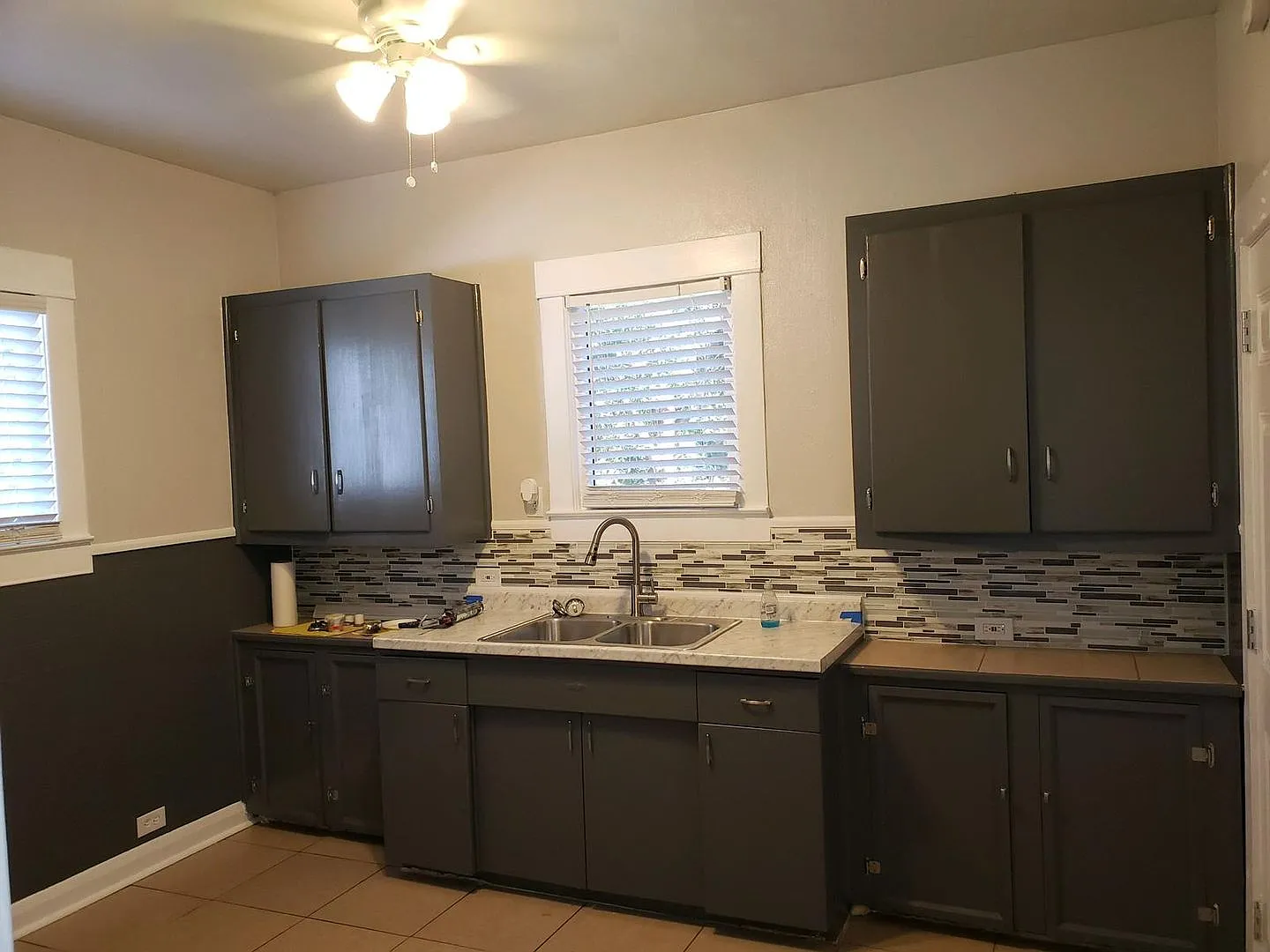 Cute and cozy 2 bedroom 1 bath home in 77641! — Photo 3