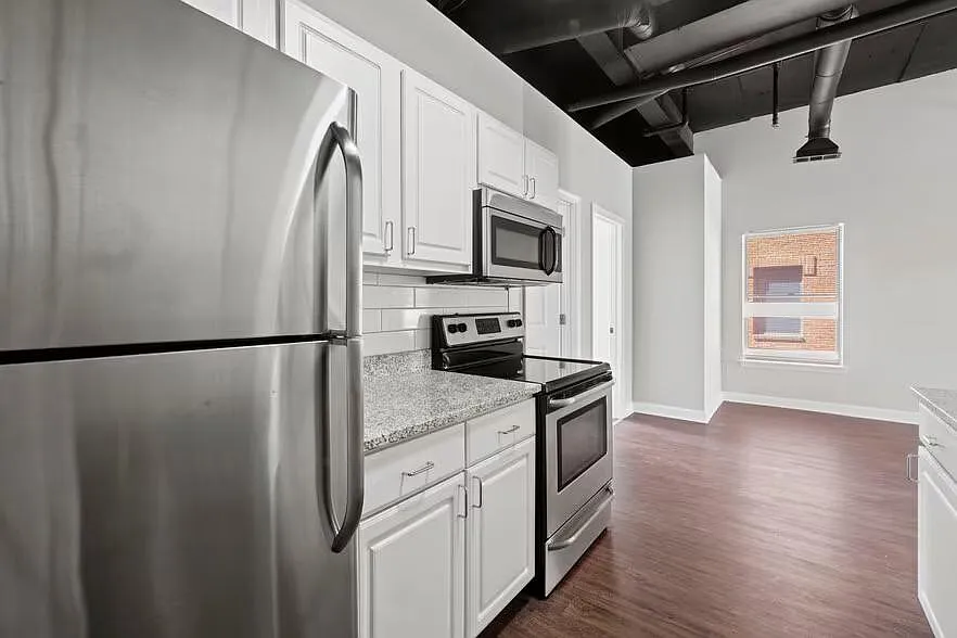 555 Main Street Unit B - 635B-Studio — Photo 2