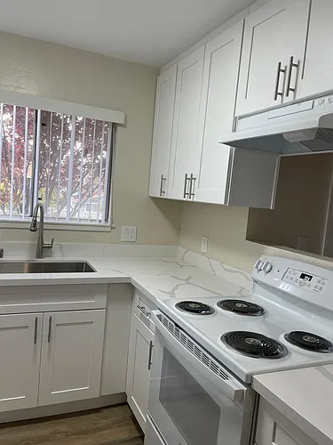 607 Timberpine Ave #2 Photo 1