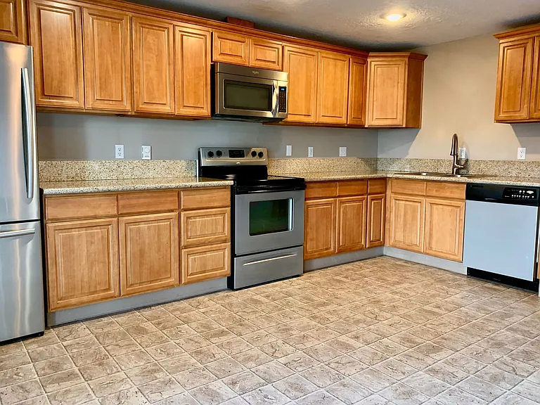 4870-4874 Sunnyside Rd SE #11894 — Photo 4