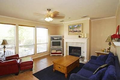 3rd image of 2904 Coventry Ln