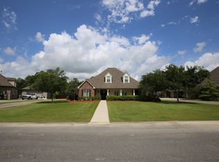 11127 Toria Ln, Saint Amant, LA 70774