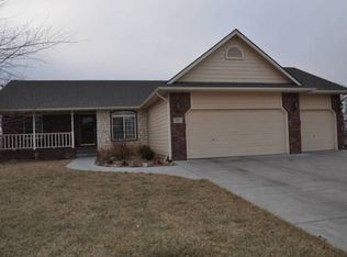 927 Cedar Brook Cir, Mulvane, KS 67110