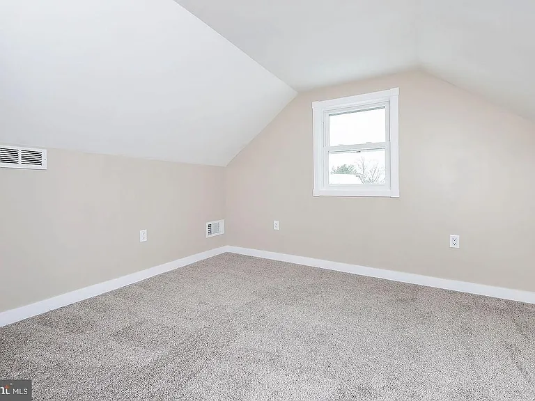 700 Price Ave — Photo 6