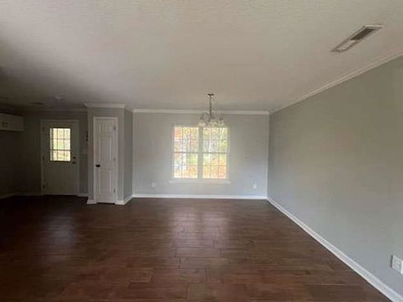 3rd image of 834 Shem Creek Cir