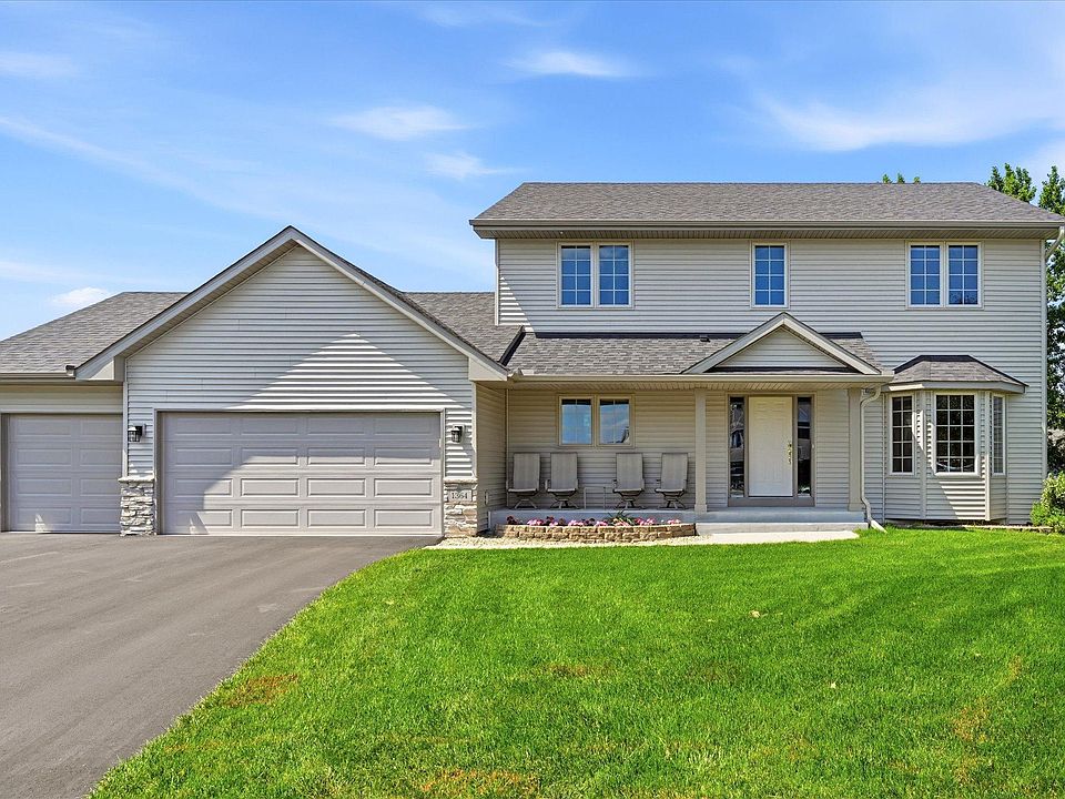 1st image of 1364 Pond Cir