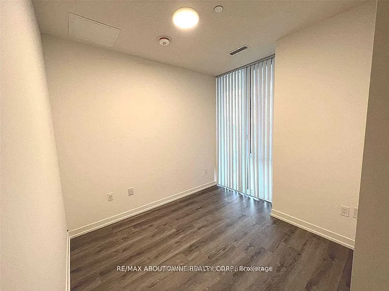 138 Downes St #1105 — Photo 5