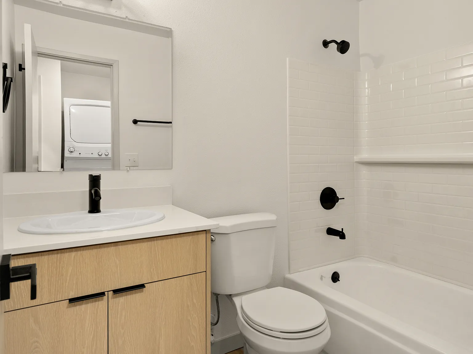 Walnut Manor — Photo 4