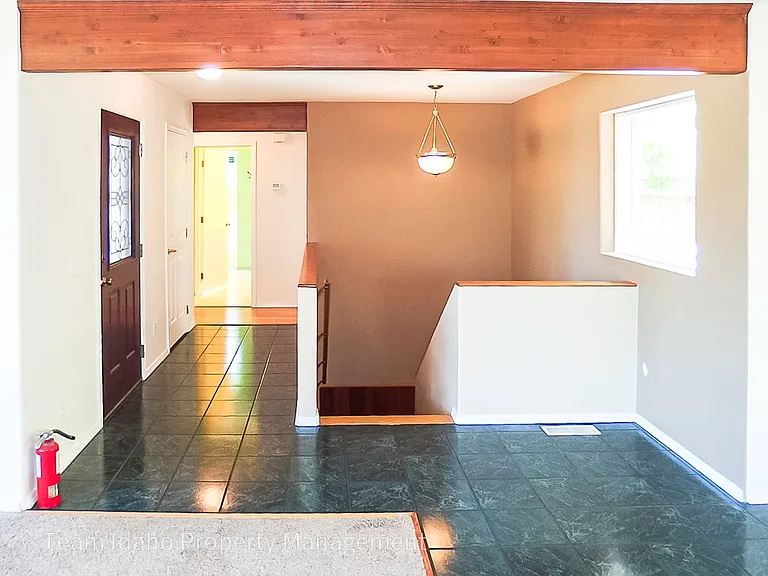 643 Northwood Dr — Photo 10