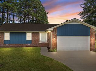 6107 Pelican Dr, New Bern, NC 28560