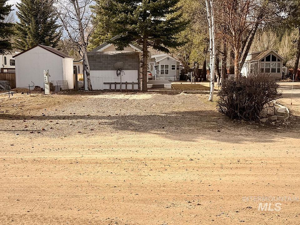 1st image of 16 B St