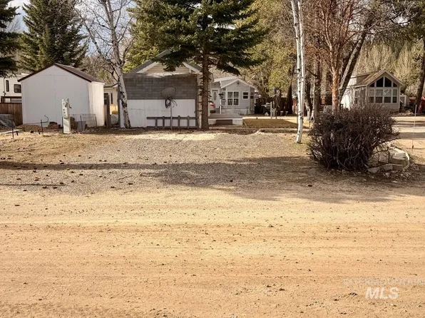 B16 N Sawyer St, Cascade, ID 83611