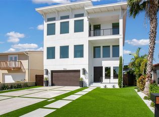 104 Wall St, Redington Shores, FL 33708