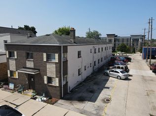 1423 S 81st STREET, West Allis, WI 53214
