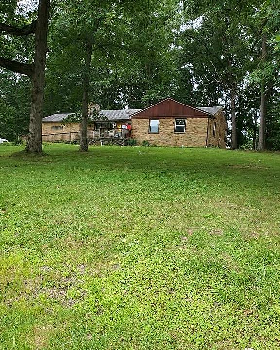 2nd image of 7470 Woodlake Dr
