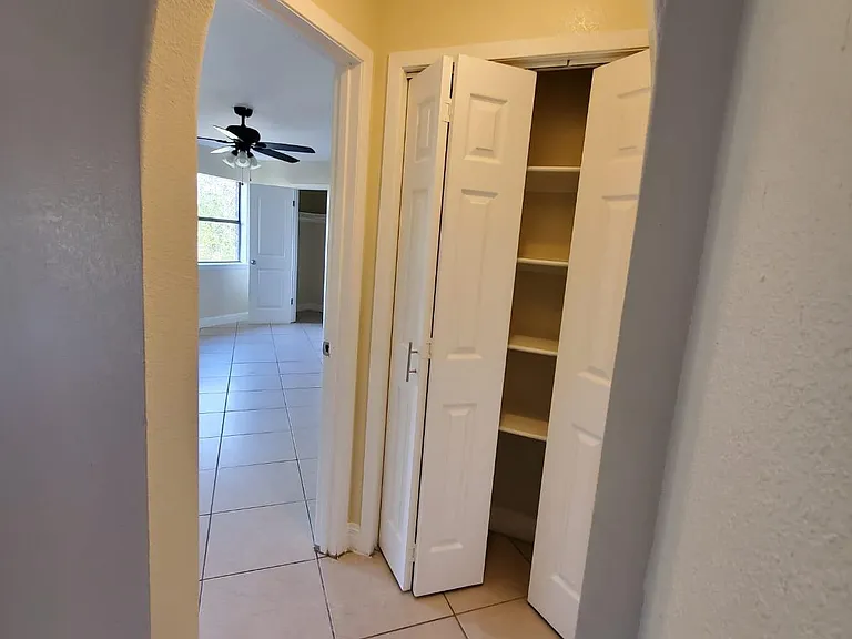 901 Tesoro Ave — Photo 9