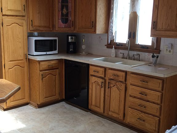 3rd image of 247 Joseph Dr