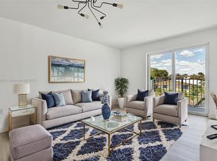 620 SW 10th St APT 302, Miami, FL 33130