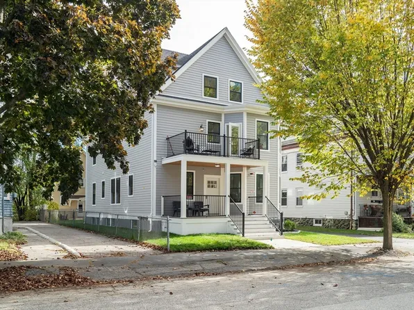 69 Marlboro St Floor 3, Belmont, MA 02478